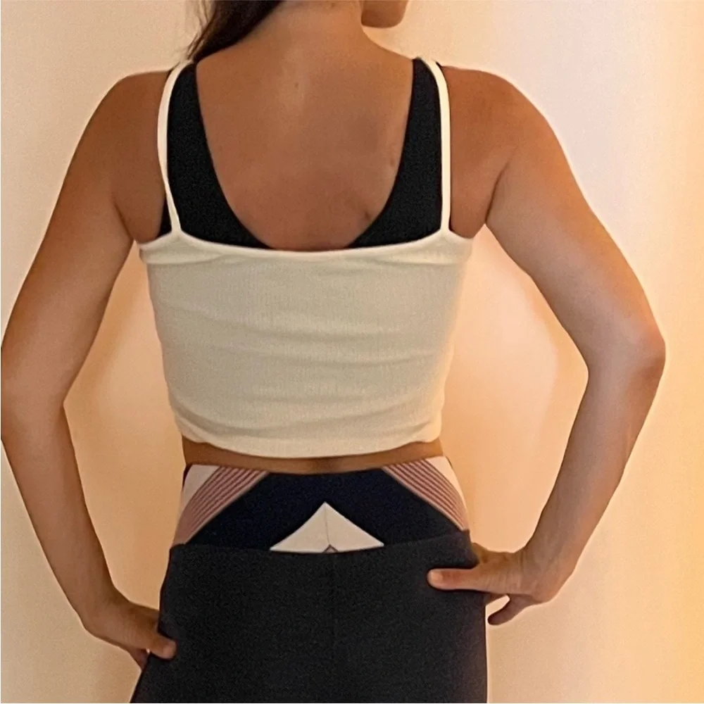 Crop top - Picture 3 of 3